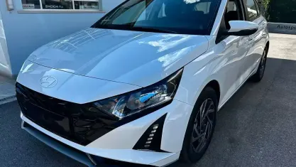 Nuova Hyundai i20 100 CV (73 kW) 2026 Bianco Utilitaria