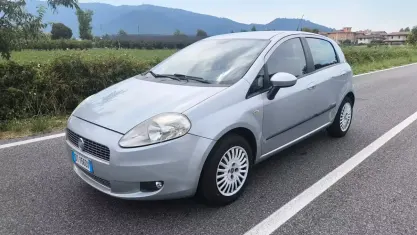 Usata Fiat Grande Punto Dynamic 65 CV (47 kW) 2009 Grigio Utilitaria