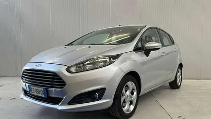 Usata Ford Fiesta Titanium 97 CV (71 kW) 2013 Utilitaria