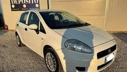 Usata Fiat Grande Punto 75 CV (55 kW) 2011 Utilitaria