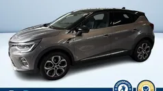 Grigio scuro metallizzato Usata 2023 Renault Captur Techno SUV | 21.700 € (Molto cara)