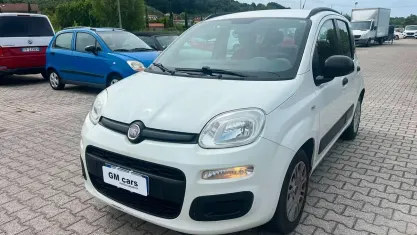 Usata Fiat Panda Lounge 69 CV (50 kW) 2014 Bianco Utilitaria