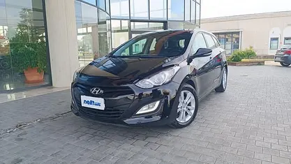 Usata Hyundai i30 Comfort 110 CV (80 kW) 2013 Nero Station wagon