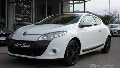 Usata Renault Mégane Coupé Luxe 110 CV (80 kW) 2010 Bianco Coupé