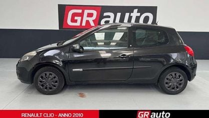 Usata Renault Clio II Luxe 101 CV (74 kW) 2010 Other Utilitaria