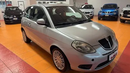 Grigio Usata 2010 Lancia Ypsilon Due volumi | 3200 € (Buon prezzo)