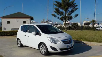 Bianco Usata 2011 Opel Meriva Monovolume | 3950 € (Buon prezzo)