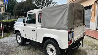 Usata Land Rover Defender 122 CV (89 kW) 2009 Pick-up