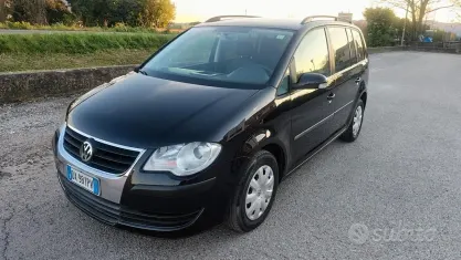Usata VW Touran Highline 105 CV (77 kW) 2009 Nero Monovolume