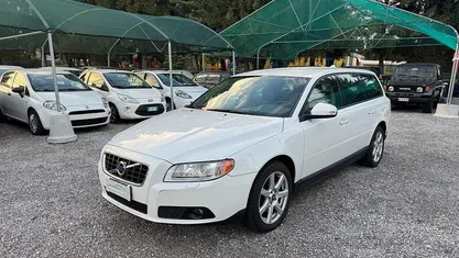 Usata 2010 Volvo V70 Station wagon | 6800 € (Buon prezzo)
