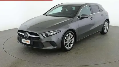 Grigio Usata 2018 Mercedes A200 Tre volumi | 20.699 € (Buon prezzo)