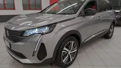 Argento Usata 2023 Peugeot 5008 Allure+ Monovolume | 27.400 € (Buon prezzo)