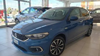 Usata Fiat Tipo 120 CV (88 kW) 2020 Bluazzurro Berlina