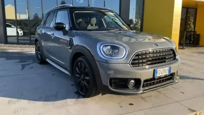 Begagnad Mini Cooper D Countryman 150 HK (110 kW) 2020 Grå SUV