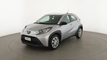 Second-hand Toyota Aygo X Active 72 CP (52 kW) 2023 Argintiu SUV