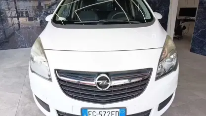 Usata Opel Meriva 120 CV (88 kW) 2016 Bianco Monovolume