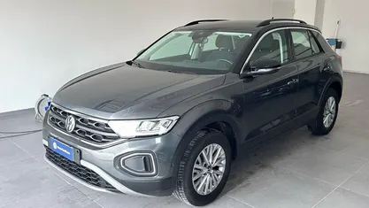 Usata VW T-Roc Life 150 CV (110 kW) 2025 Grigio SUV