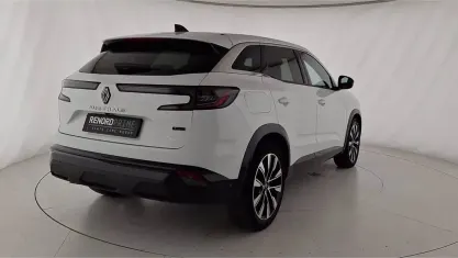 Usata Renault Austral Techno 200 CV (147 kW) 2023 Bianco SUV