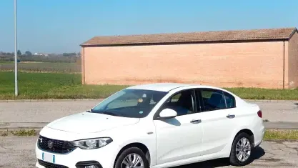 Usata Fiat Tipo 120 CV (88 kW) 2016 Bianco Berlina