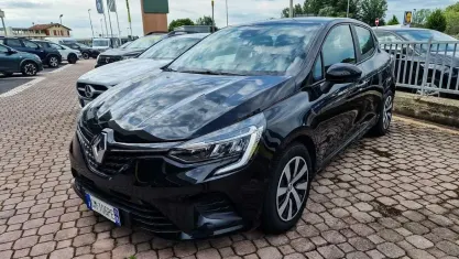 Occasion Renault Clio V Zen 101 ch (74 kW) 2023 Noir Citadine
