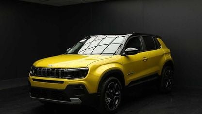 Nouă Jeep Avenger Summit 101 CP (74 kW) 2025 Negru SUV
