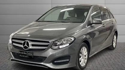 Usata Mercedes 180 Premium 109 CV (80 kW) 2016 Berlina