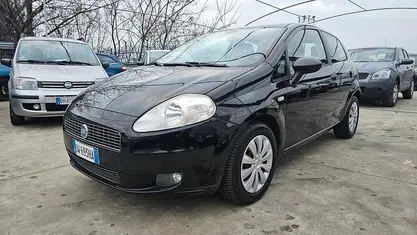 Usata Fiat Grande Punto Dynamic 77 CV (56 kW) 2009 Nero Utilitaria