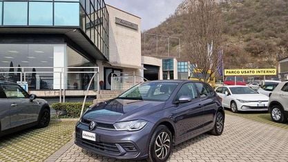 Usata VW Polo Life 80 CV (58 kW) 2023 Grigio Utilitaria