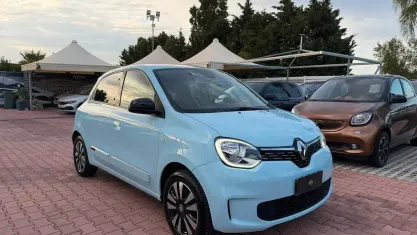 Usata Renault Twingo Techno 30 kW (42 CV) 2023 Blu Utilitaria