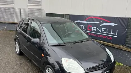 Nero Usata 2005 Ford Fiesta Ghia Berlina | 1490 € (Buon prezzo)