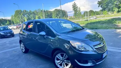 Usata Opel Meriva 120 CV (88 kW) 2015 Marrone Monovolume