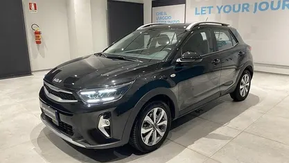 Nero Usata 2024 Kia Stonic Urban SUV | 17.500 € (Buon prezzo)