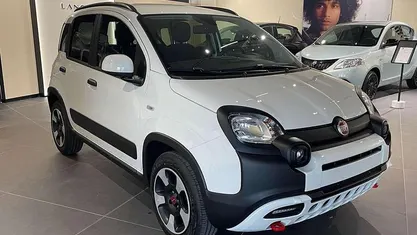 003bianco Nuova 2025 Fiat Panda Cross Cross Due volumi | 12.900 € (Ottimo prezzo)