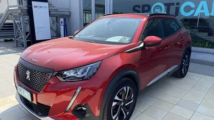 Rosso Usata 2021 Peugeot 2008 Allure SUV | 16.900 € (Buon prezzo)