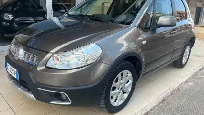 Usata Fiat Sedici 120 CV (88 kW) 2010 Grigio SUV