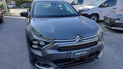 Usata 2023 Citroën C4 Shine Tre volumi | 19.900 € (Buon prezzo)