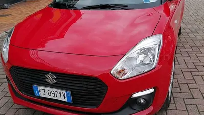 Usata Suzuki Swift 90 CV (66 kW) 2020 Rosso Utilitaria