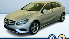 Argento metallizzato Usata 2015 Mercedes A180 Tre volumi | 15.700 € (Buon prezzo)