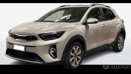 Usata Kia Stonic Style 82 CV (60 kW) 2023 Grigio SUV