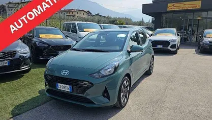 Usata Hyundai i10 63 CV (46 kW) 2025 Verde Utilitaria