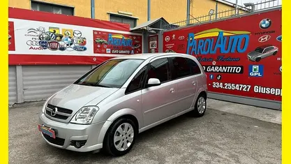 Usata Opel Meriva Cosmo 90 CV (66 kW) 2007 Grigio Monovolume