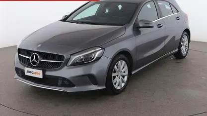 Usata Mercedes A180 Business 110 CV (80 kW) 2016 Grigio Berlina