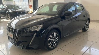 Usata Peugeot 208 Active 75 CV (55 kW) 2023 Nero Utilitaria