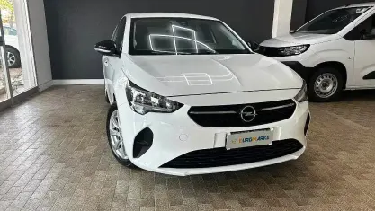 Usata Opel Corsa Edition 100 CV (73 kW) 2021 Bianco Utilitaria