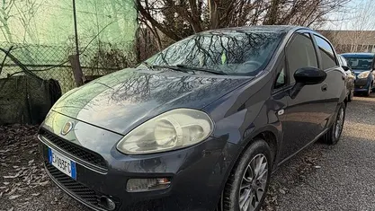 Usata Fiat Grande Punto Dynamic 74 CV (54 kW) 2014 Grigio Utilitaria