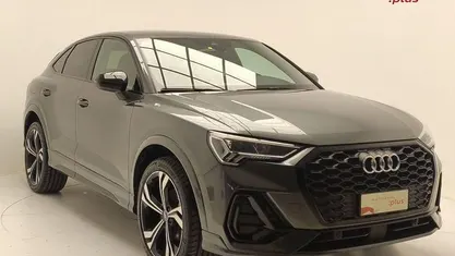 Grigio daytona perla Usata 2022 Audi Q3 Ambiente SUV | 38.500 € (Buon prezzo)