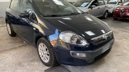 Usata Fiat Punto Evo 95 CV (69 kW) 2011 Bluazzurro Utilitaria
