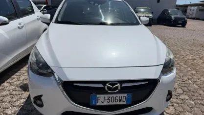 Usata Mazda 2 Exceed 105 CV (77 kW) 2017 Bianco Berlina