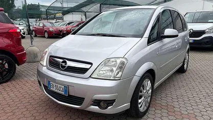 Occasion Opel Meriva Club 90 ch (66 kW) 2010 Argent Monospace