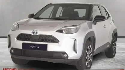 Usata Toyota Yaris Trend 116 CV (85 kW) 2022 Argento Utilitaria